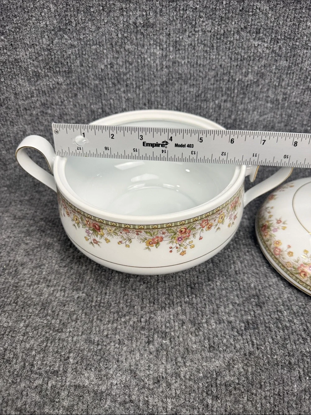 Noritake Ireland Morning Jewel Pattern 2767 Round Covered Vegetable Server